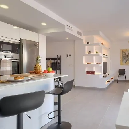 Bonito 2 Minutos De La Playa * Fuengirola