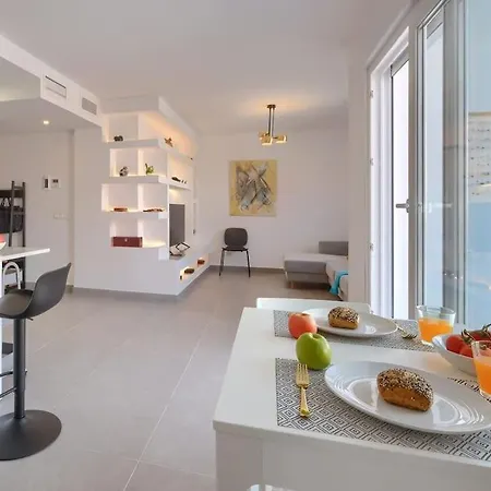 Bonito 2 Minutos De La Playa * פואנגירולה